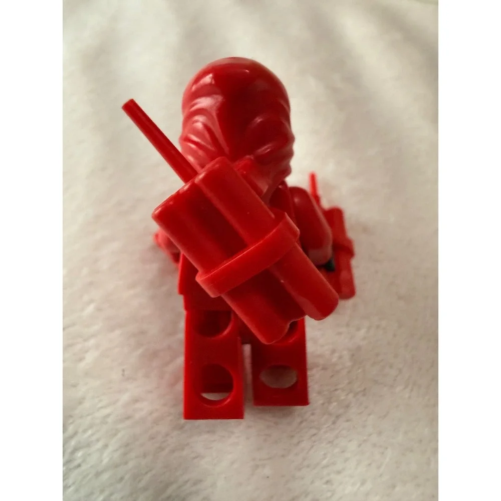 LEGO Ninjago Kai Red Ninja Minifigure with Dynamite Accessories